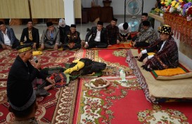 Pj Gubernur Sumut Dapat Gelar Adat dan Marga dari Masyarakat Padang Lawas