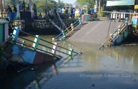 Jembatan di Desa Kedungpeluk, Candi, Sidoarjo Ambruk, Ini Langkah Pemkab