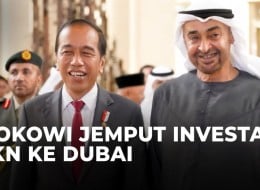 Momen Jokowi Disambut Pelukan Hangat MBZ Saat Tiba di Abu Dhabi
