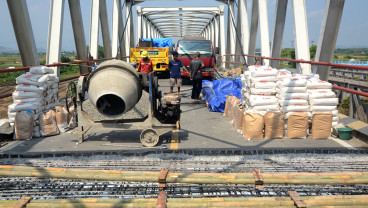 Jembatan Poncol Brebes Purwokerto Ditutup Total