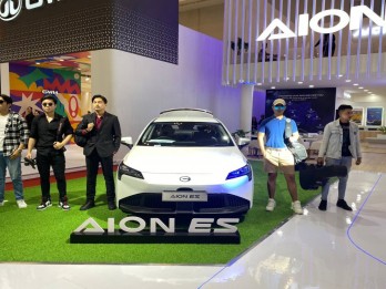 Sedan Listrik AION ES Resmi Meluncur di GIIAS 2024, Dijual Mulai Rp386 Juta