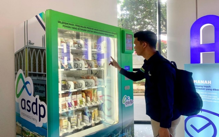 PT ASDP Indonesia Ferry (Persero) menyediakan mesin jual otomatis untuk pengembangan UMKM di Indonesia melalui Program Vending Machine UMKM Binaan ASDP - ASDP Indonesia Ferry