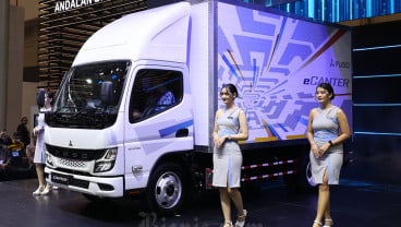 Peluncuran Truk Listrik eCanter di GIIAS 2024