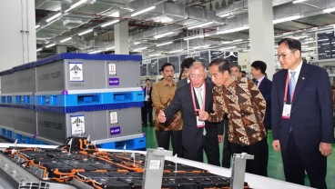 Kredit Mobil Listrik, Tantangan dan Peluang Datang Berbarengan