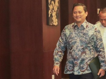 Jokowi Resmi Lantik Keponakan Prabowo, Thomas Djiwandono Jadi Wamenkeu