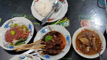 Jelajah Ekonomi Hijau : Sate Hajat, Menu Legendaris Racikan Keluarga