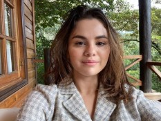 Selena Gomez Jago Bisnis, Kekayaan Tembus Rp12 Triliun