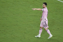 Messi dan Suarez Batal Tampil di MLS All Star, Gagal Setim dengan Maarten Paes