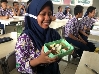 Simulasi Pemangkasan Anggaran Pendidikan & Bansos untuk Makan Siang Gratis