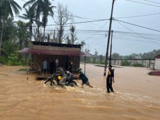 Cuaca Ekstrem Membayangi Maluku Utara Sepekan Mendatang