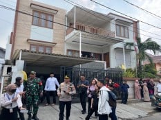 Jokowi dan Gibran Tiba di Rumah Duka Hamzah Haz untuk Takziah