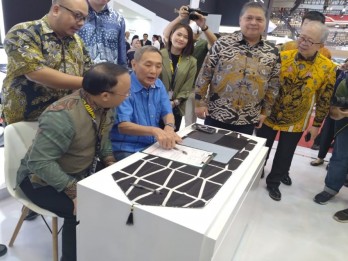 Lagi, Bos CMNP Jusuf Hamka Boyong 100 Mobil Listrik Wuling di GIIAS 2024