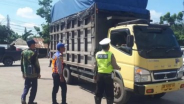 Ratusan Truk Logistik Melebihi Beban Tonase Ditilang