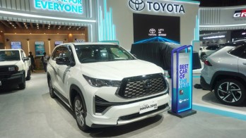 Banderol Toyota Innova Zenix Hybrid Bersaing, Pasar Menggeliat