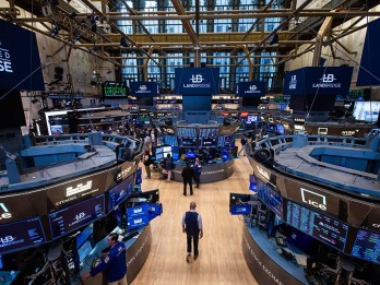 Wall Street Anjlok Terseret Pelemahan Alphabet dan Tesla