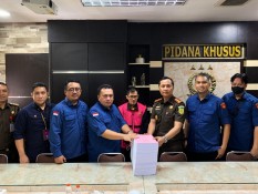 Kasus Importasi Gula, Kejagung Limpahkan Tersangka Direktur SMIP ke Kejari Pekanbaru