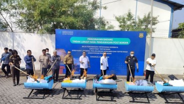 Produk Ilegal Senilai Rp5 Miliar Dimusnahkan di Sidoarjo