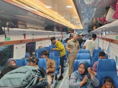 1,9 Juta Penumpang Gunakan Layanan Kereta Api di Daop 3 Cirebon