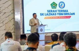 Kemenag Serahkan SK Izin Operasional Lembaga Amil Zakat Ke YBM BRILiaN