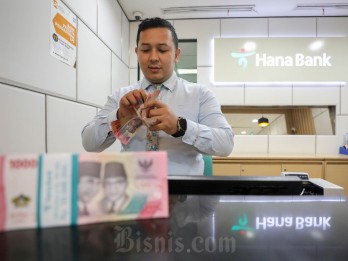 Rupiah Dibuka Melemah ke Level Rp16.319 per Dolar AS