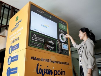 Cegah Pencemaran, Bank Mandiri Sediakan Reverse Vending Machine