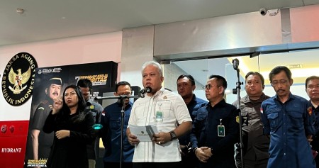 Kepala Pusat Penerangan Hukum (Kapuspenkum) Kejagung RI, Harli Siregar saat ditemui memberikan keterangan ke awak mefia Kejagung, Kamis (18/7/2024)/Bisnis-Anshary Madya Sukma