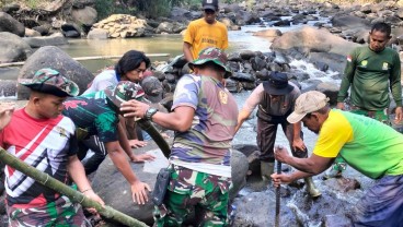 TNI di Kabupaten Cirebon Bangun Sistem Pipanisasi untuk Lahan Pertanian Minim Sumber Air