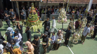 Tradisi Tutup Taun Kampung Adat Cireundeu