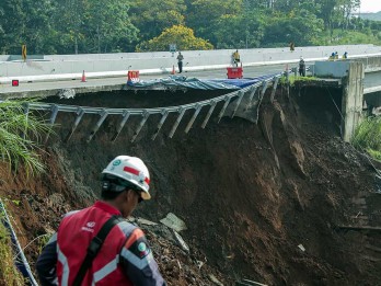 Perbaikan Permanen Tol Bocimi Usai Longsor Dikebut, Begini Progresnya