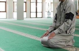 Bacaan Duduk di Antara Dua Sujud dan Artinya sesuai Sunnah