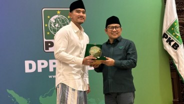 Politik Sarungan ala Sang Kaesang