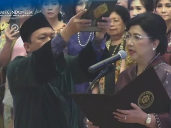 Destry Damayanti Ambil Sumpah Lanjutkan Jabatan Deputi Gubernur Senior BI