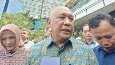 UMKM Terdampak Larangan Jual Rokok Eceran, Menteri Teten Buka Suara