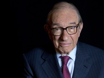 Kisah Monumental Alan Greenspan: Suku Bunga The Fed Dipangkas Drastis sampai 1%