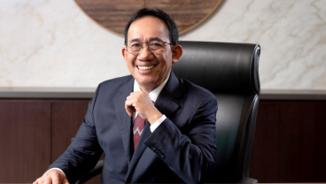 Dirut PTBA Arsal Ismail Raih Penghargaan Industry Marketing Champion