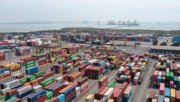 Arus Peti Kemas di Terminal Petikemas Surabaya Naik 10,11%