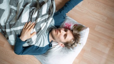 Cara Mengurangi Kebiasaan Mendengkur Saat Tidur