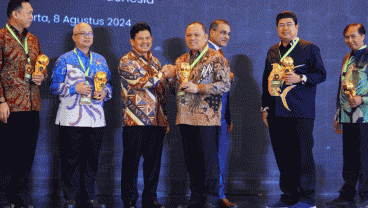 97,88% Warga Muba Terlindungi JKN, Pj Bupati Terima Penghargaan UHC Awards 2024