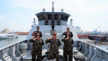 Aston Inn Kunjungi Kapal Perang TNI Angkatan Laut