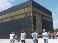 Masjid Unik Berbentuk Ka'bah di Agam Diresmikan