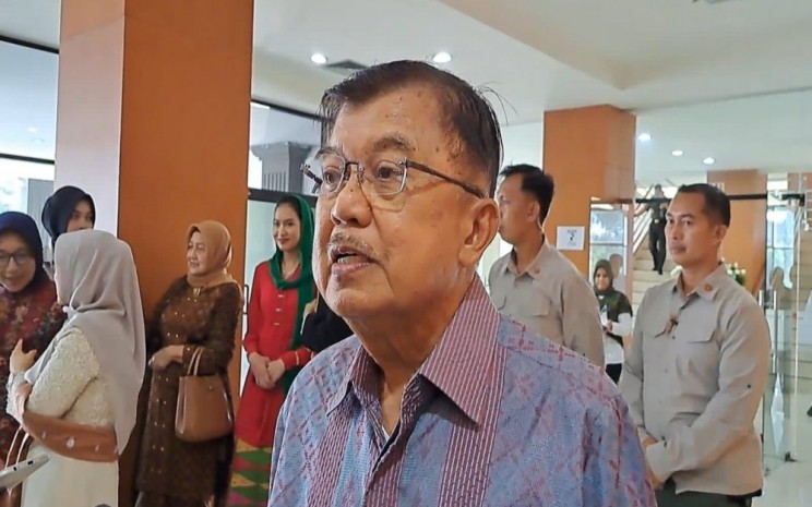 Wapres Ke-10 dan Ke-12 RI Jusuf Kalla di acara Halal bi Halal 1444 H Alumni Mersela di Gedung Krifa Bhakti Kementerian Sekretariat Negara (Kemensesneg), Selasa (30/5/2023). JIBI - Bisnis/Akbar Evandio