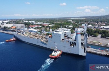 Kapal Amerika Serikat MV Cape Hudson Sandar di Banyuwangi