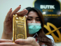 Harga Emas Bidik Sentuh Rekor Baru, Segini Cuan Beli 10 Tahun Lalu
