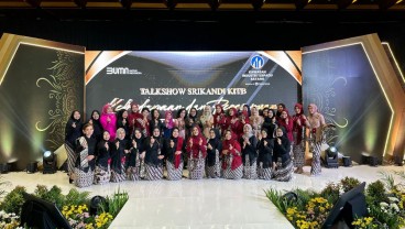 KITB Gelar Fashion Show Kebaya Karya Desainer Lokal