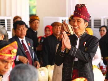 Daftar Pejabat Penerima Penghargaan Tanda Jasa dan Kehormatan dari Jokowi