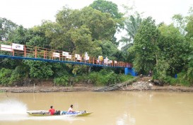 BRI Bantu Mobilitas dan Ekonomi Desa dengan Jembatan Gantung