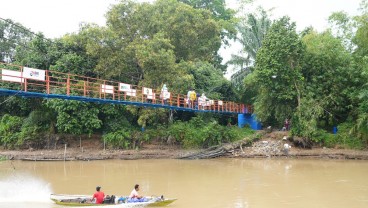 BRI Bantu Mobilitas dan Ekonomi Desa dengan Jembatan Gantung