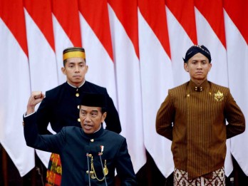 Jokowi Pasang Target Ekonomi Prabowo 5,2%, Simak Asumsi Makro 2025