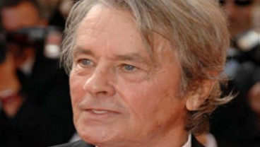 Aktor Lawas asal Prancis Alain Delon Meninggal Dunia di Usia 88 Tahun