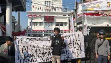 Polemik Data Siluman Dharma Pongrekun, Kantor KPU DKI Jakarta Digeruduk Massa